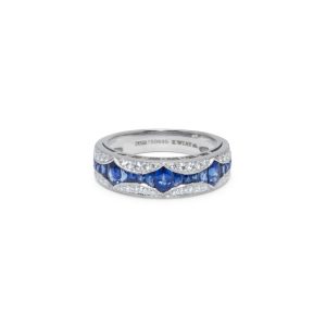 Sapphire Center Band in Platinum